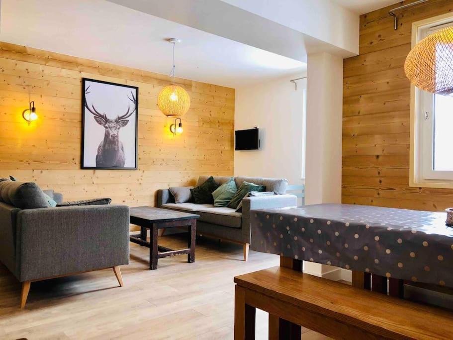 Génos Appartement T4 8 Couchages Spacieux Et Cosy Au Pied Des Pistes מראה חיצוני תמונה